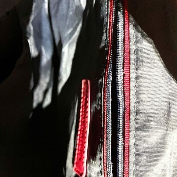 Tommy Hilfiger Shoulder Bag - Picture 8 of 9